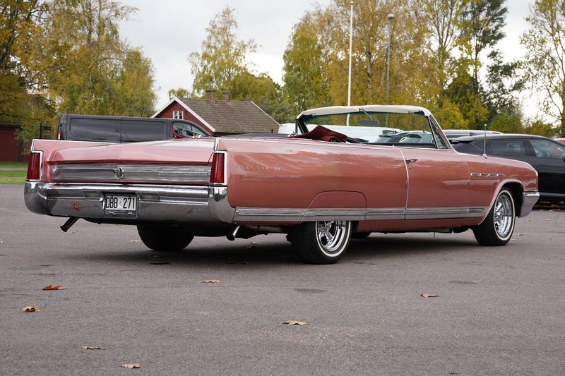 Buick Electra bild 2
