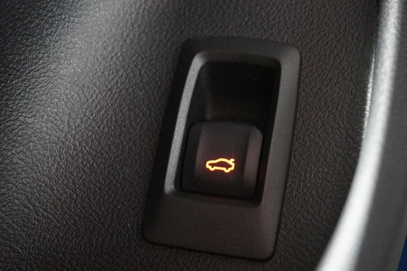 BMW i4 bild 28