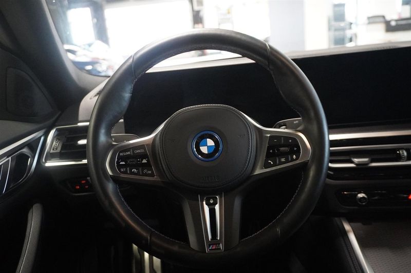BMW i4 bild 19