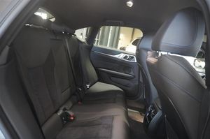 BMW i4 bild 15