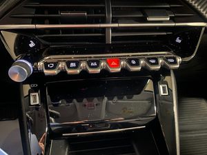 Peugeot 208 bild 18