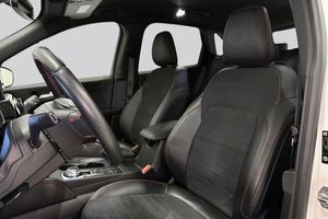 Ford Kuga bild 8