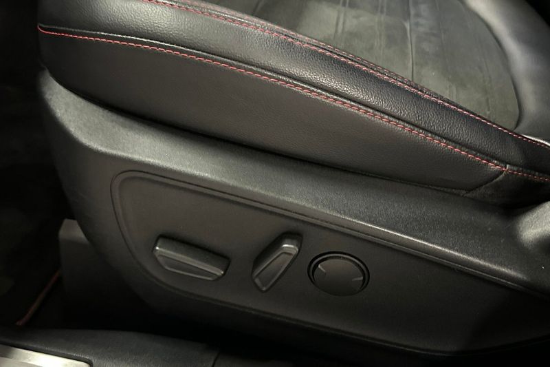 Ford Kuga bild 17