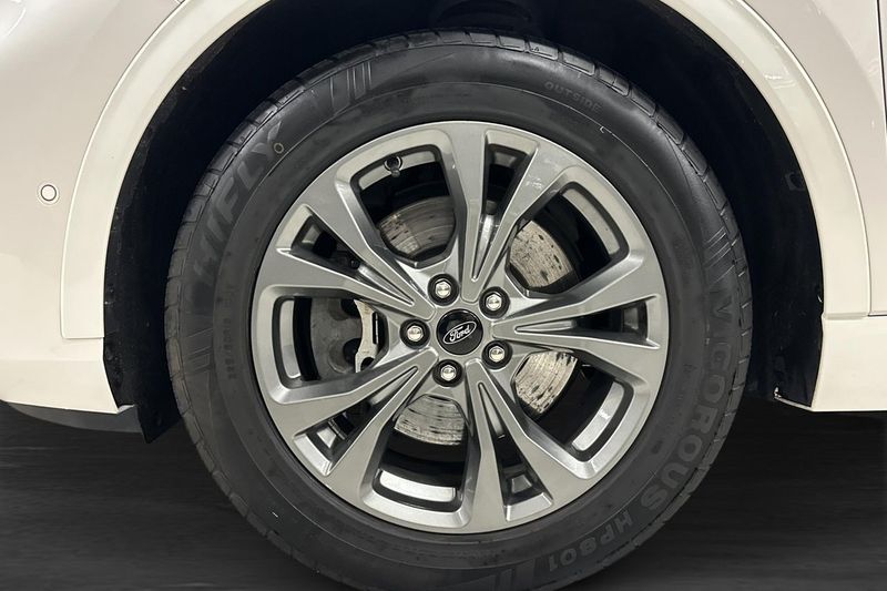 Ford Kuga bild 23