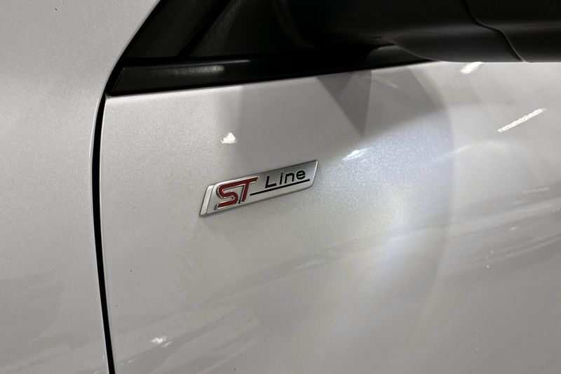 Ford Kuga bild 21
