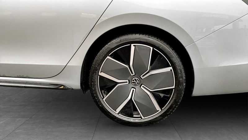 Volkswagen Passat bild 6