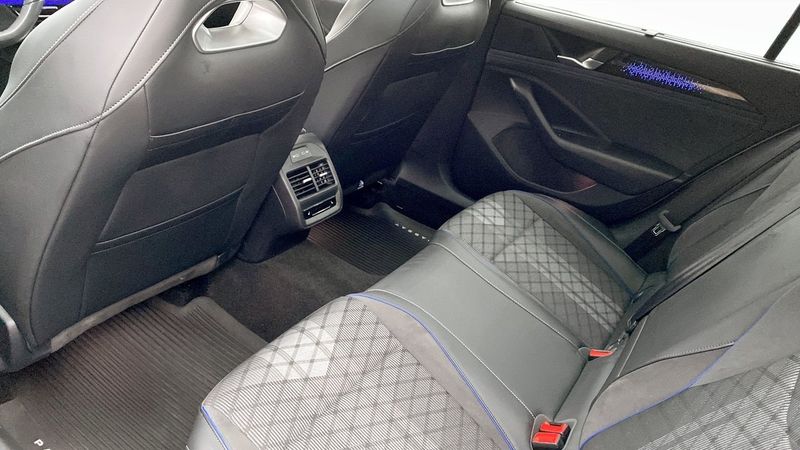Volkswagen Passat bild 11
