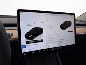 Tesla Model Y bild 25