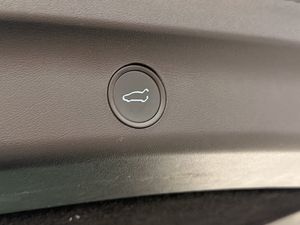 Tesla Model Y bild 13