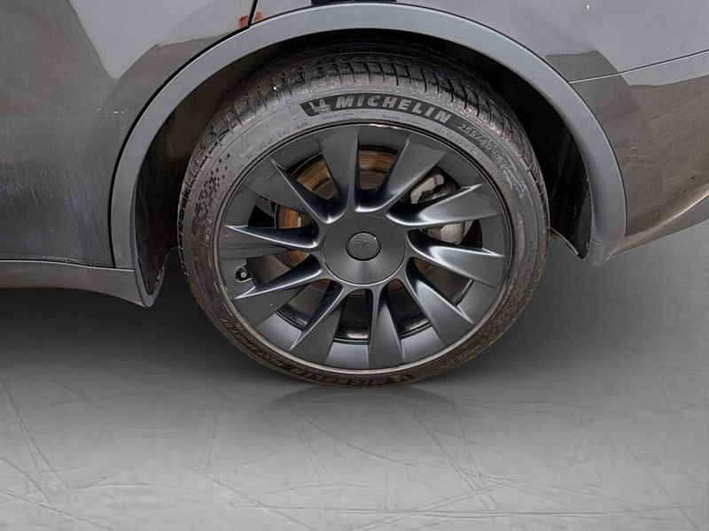 Tesla Model Y bild 28