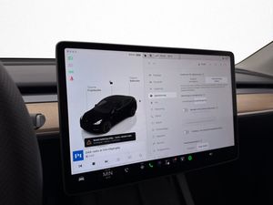 Tesla Model Y bild 24