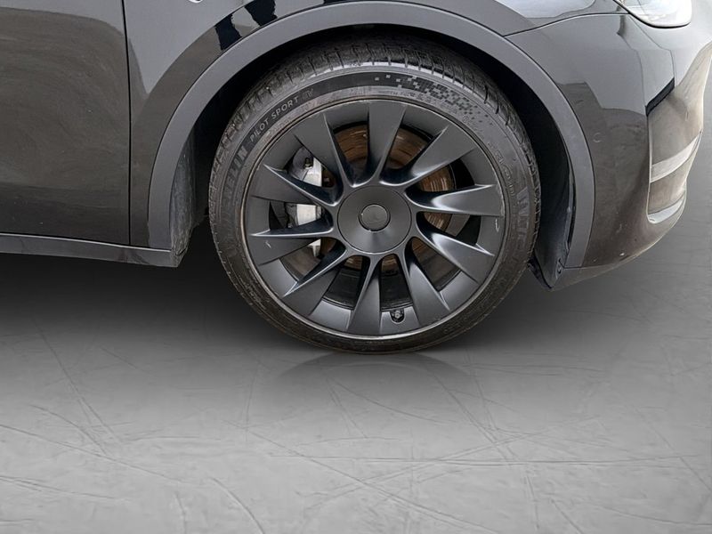 Tesla Model Y bild 30