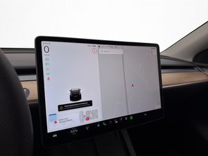 Tesla Model Y bild 19