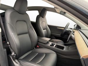 Tesla Model Y bild 17