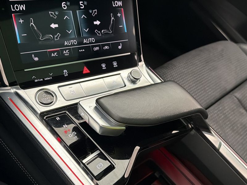 Audi e-tron S bild 28