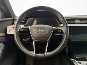 Audi e-tron S bild 23