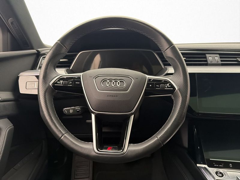 Audi e-tron S bild 23