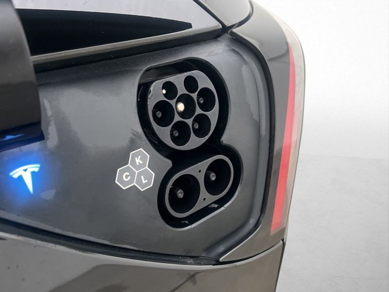 Tesla Model Y bild 10