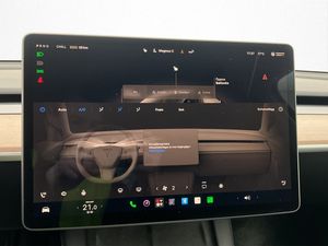Tesla Model Y bild 32