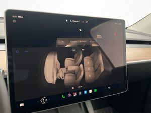 Tesla Model Y bild 31