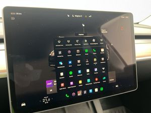 Tesla Model Y bild 30
