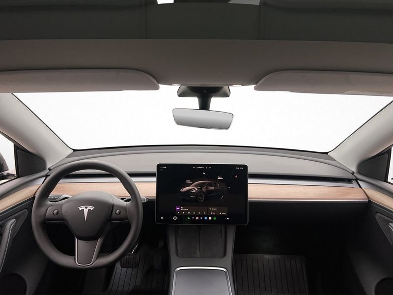 Tesla Model Y bild 19