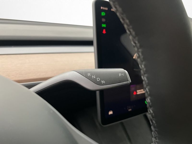 Tesla Model Y bild 23