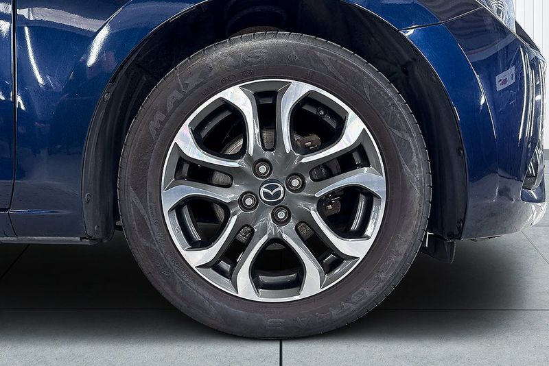 Mazda 2 bild 9