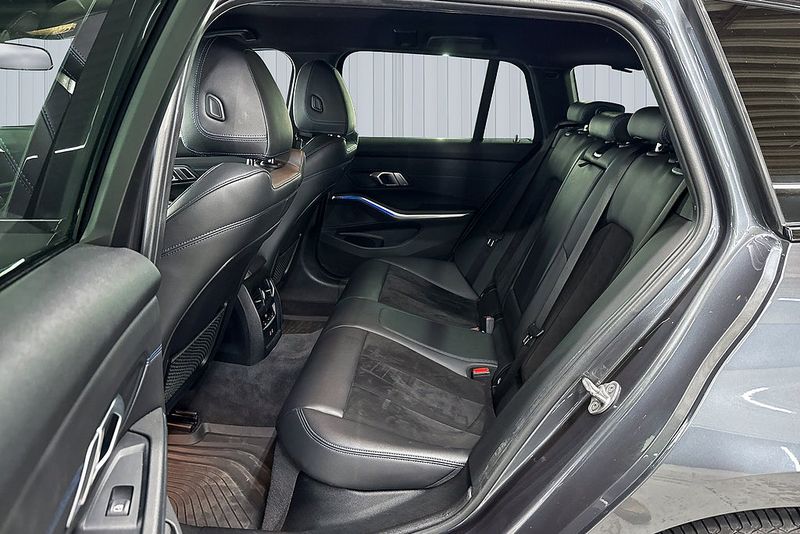 BMW 320 bild 18