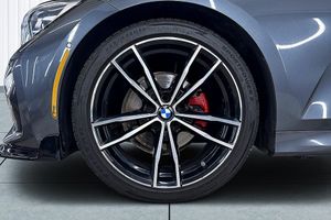BMW 320 bild 9