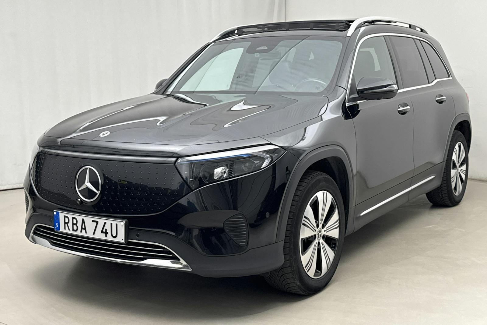 Mercedes EQB250+