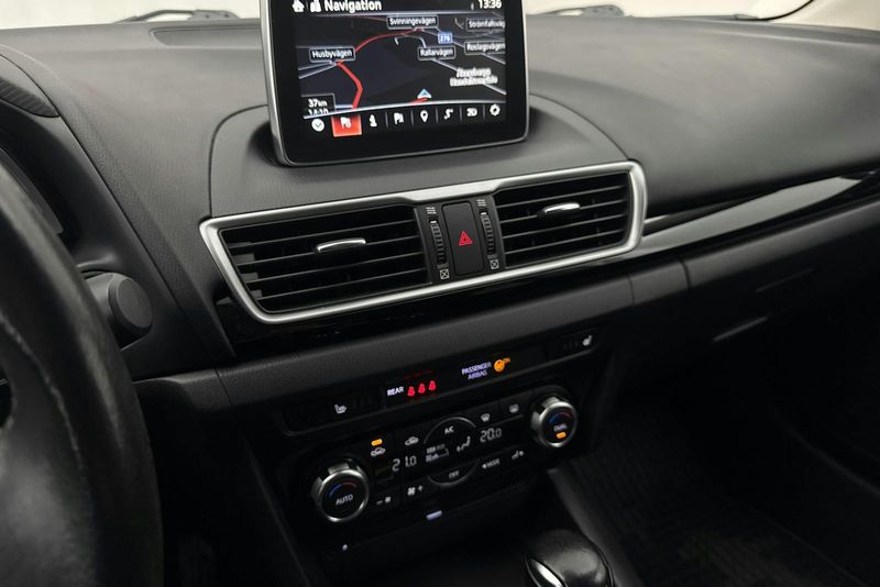 Mazda 3 bild 12