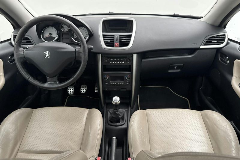 Peugeot 207 bild 13