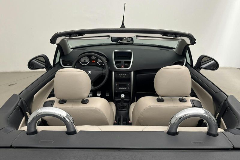Peugeot 207 bild 11