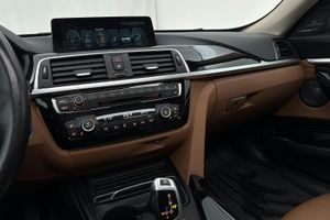BMW 320 bild 16