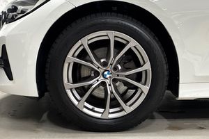 BMW 320 bild 11