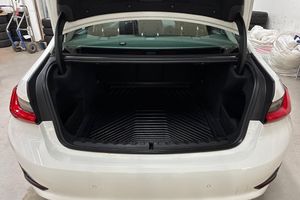 BMW 320 bild 10