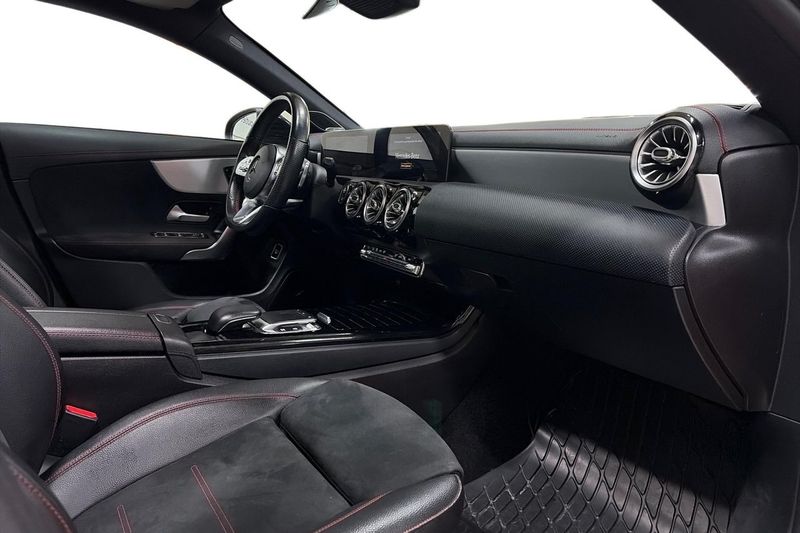 Mercedes CLA250 bild 14