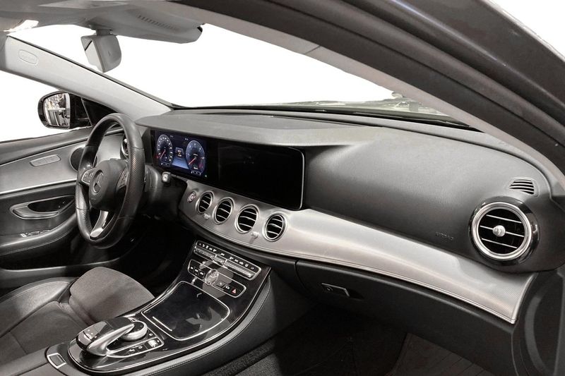 Mercedes E220 bild 8