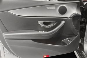 Mercedes E220 bild 13