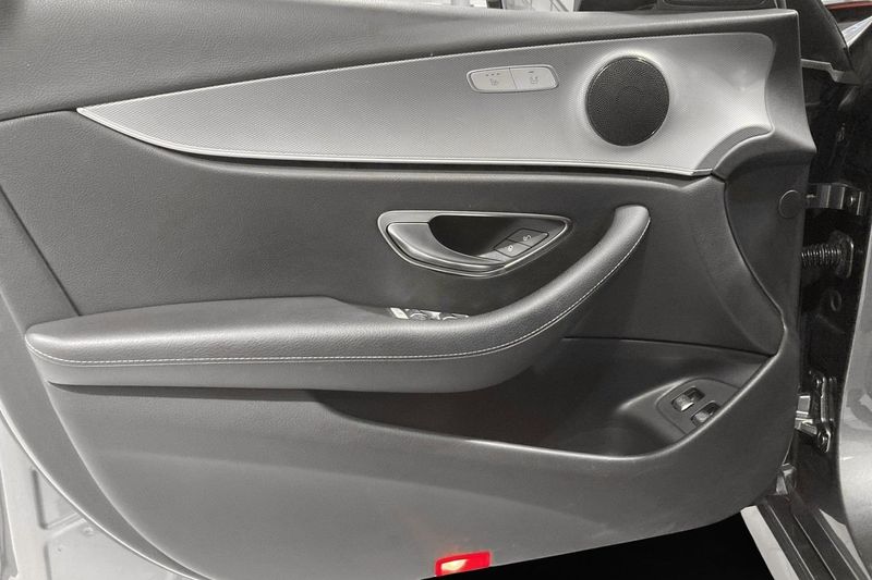 Mercedes E220 bild 13