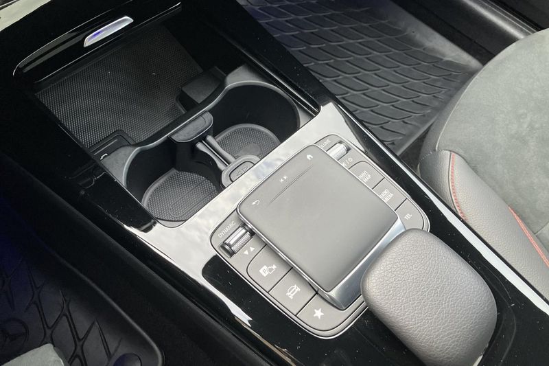 Mercedes CLA250 bild 16