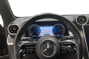 Mercedes GLC300 bild 5
