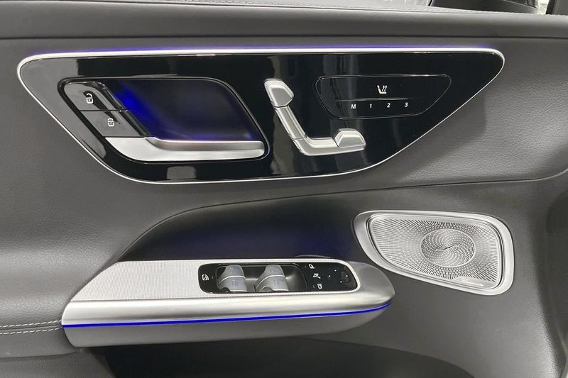 Mercedes GLC220 bild 14