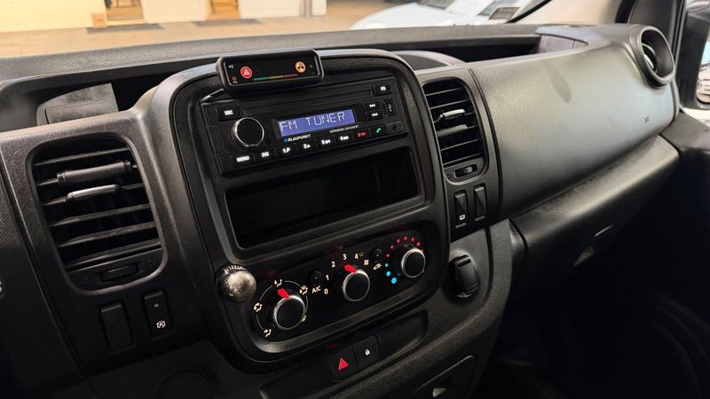 Renault Trafic bild 17