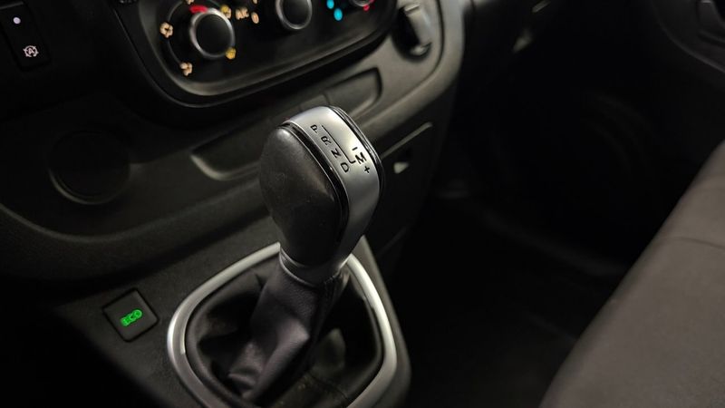Renault Trafic bild 18