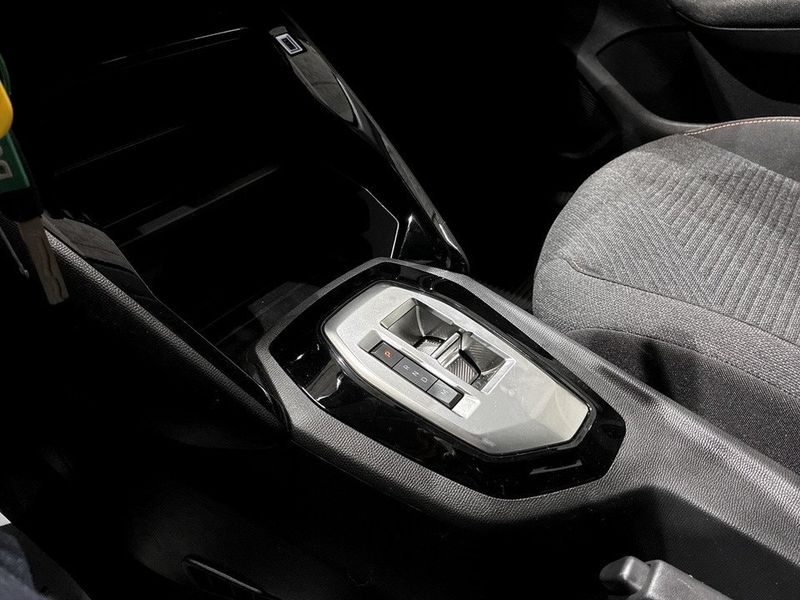 Peugeot 208 bild 10