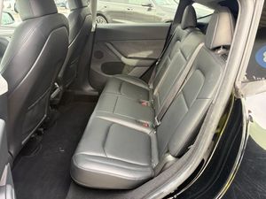Tesla Model Y bild 16