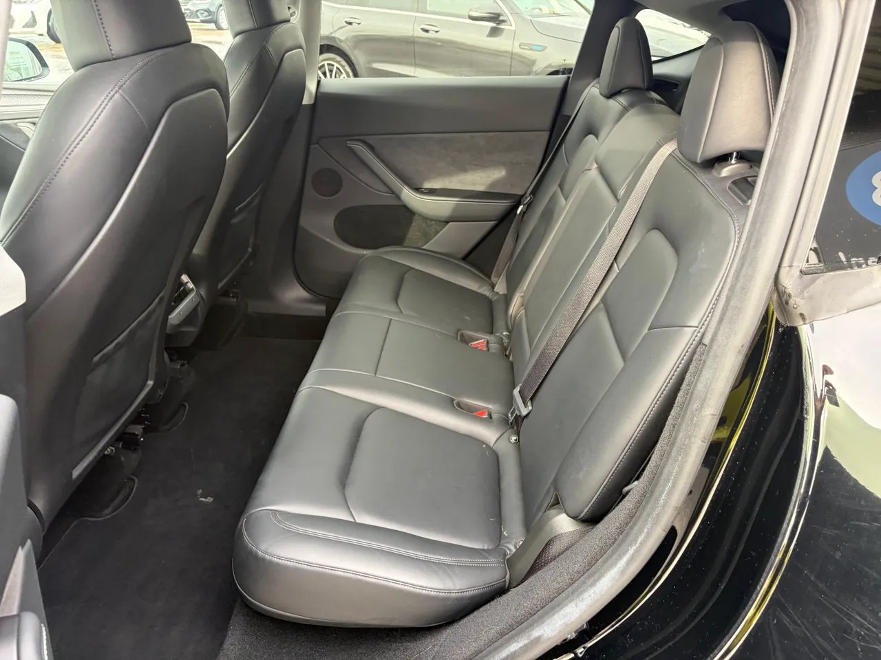 Tesla Model Y bild 16