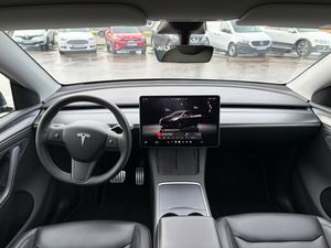 Tesla Model Y bild 6